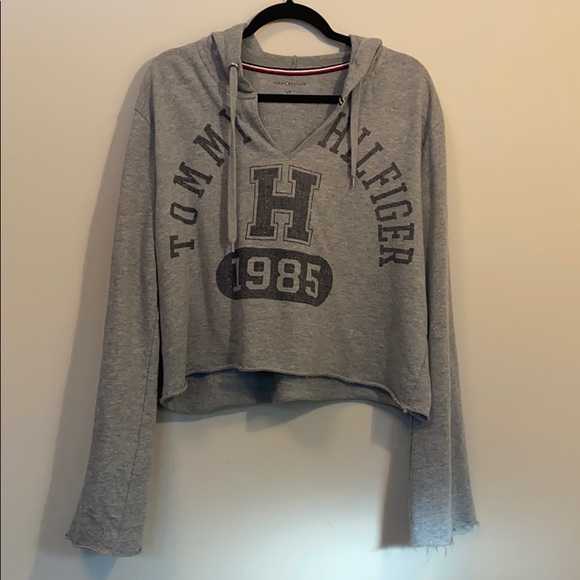 Tommy Hilfiger cropped hoodie - Picture 1 of 4